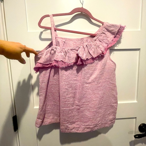 Anthropologie Asymmetrical tank with ruffle sleeve L side and strap on R. - Picture 2 of 6